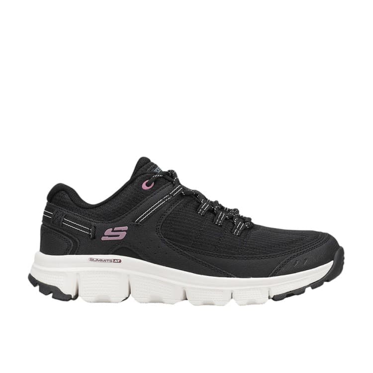 Кросівки жіночі Skechers SUMMITS AT чорні 180271 BLK