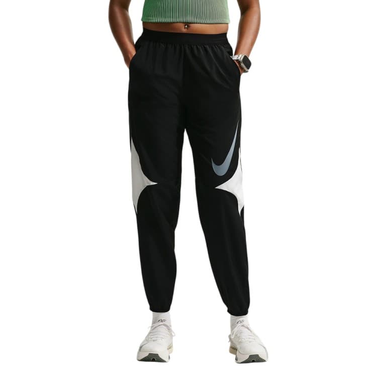 Брюки женские Nike W NK SWOOSH DF PANT черные IM7581-011