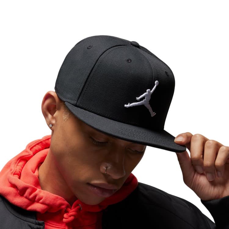 Бейсболка Nike U J PRO CAP S FB JUMPMAN чорна FV5296-010