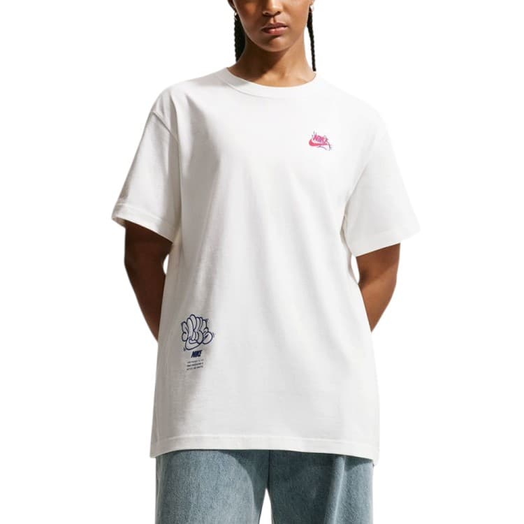 Футболка женская Nike W NSW NK CLSC BF TEE GRF2 молочная IV5485-133