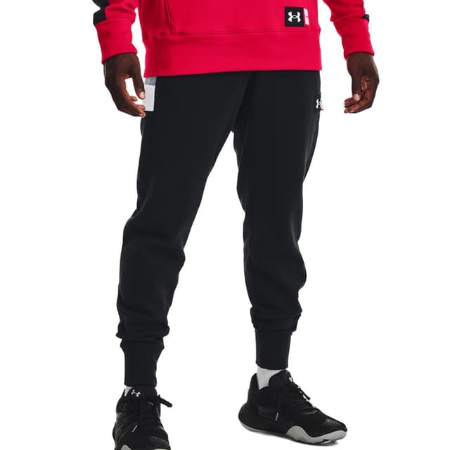 Брюки мужские Under Armour Ua Baseline Fleece Jogger черные 1366527-001