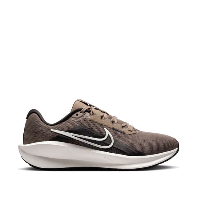 Кроссовки женские Nike W DOWNSHIFTER 13 коричневые FD6476-200