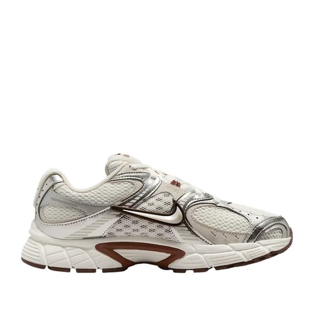 Кросівки жіночі Nike W V5 RNR кремові HQ7901-102