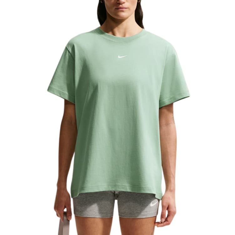 Футболка жіноча Nike W NSW CLASSIC SS TEE зелена IH7601-006