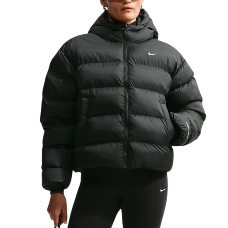 Куртка женская Nike W NK TF SYN CLSSC JKT черная IF5931-010