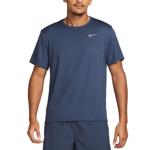 Футболка мужская Nike M NK DF UV MILER SS синяя DV9315-437 — Sport City Футболка мужская Nike M NK DF UV MILER SS синяя DV9315-437