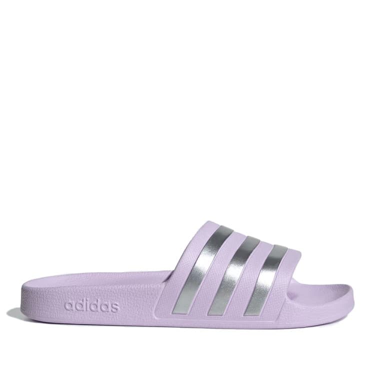 Пляжне взуття жіноче Adidas ADILETTE AQUA фіолетове IE8920 — Sport City Пляжне взуття жіноче Adidas ADILETTE AQUA фіолетове IE8920
