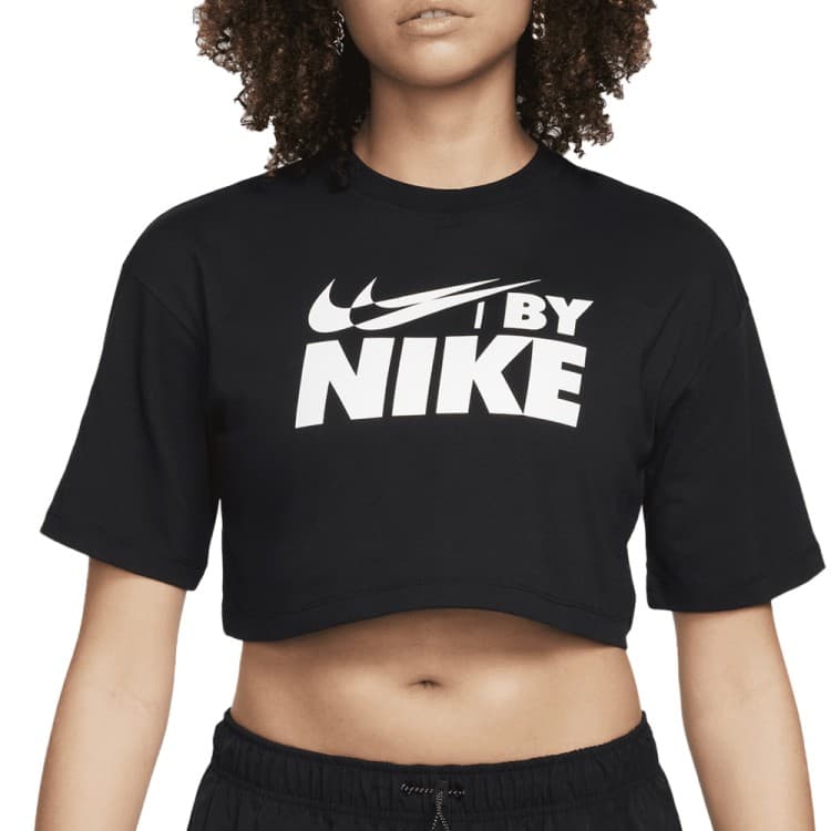 Футболка женская Nike W NSW CROP TEE GLS черная FZ4635-010 — Sport City Футболка женская Nike W NSW CROP TEE GLS черная FZ4635-010