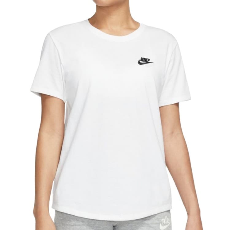 Футболка женская Nike W NSW TEE CLUB белая DX7902-100 — Sport City Футболка женская Nike W NSW TEE CLUB белая DX7902-100