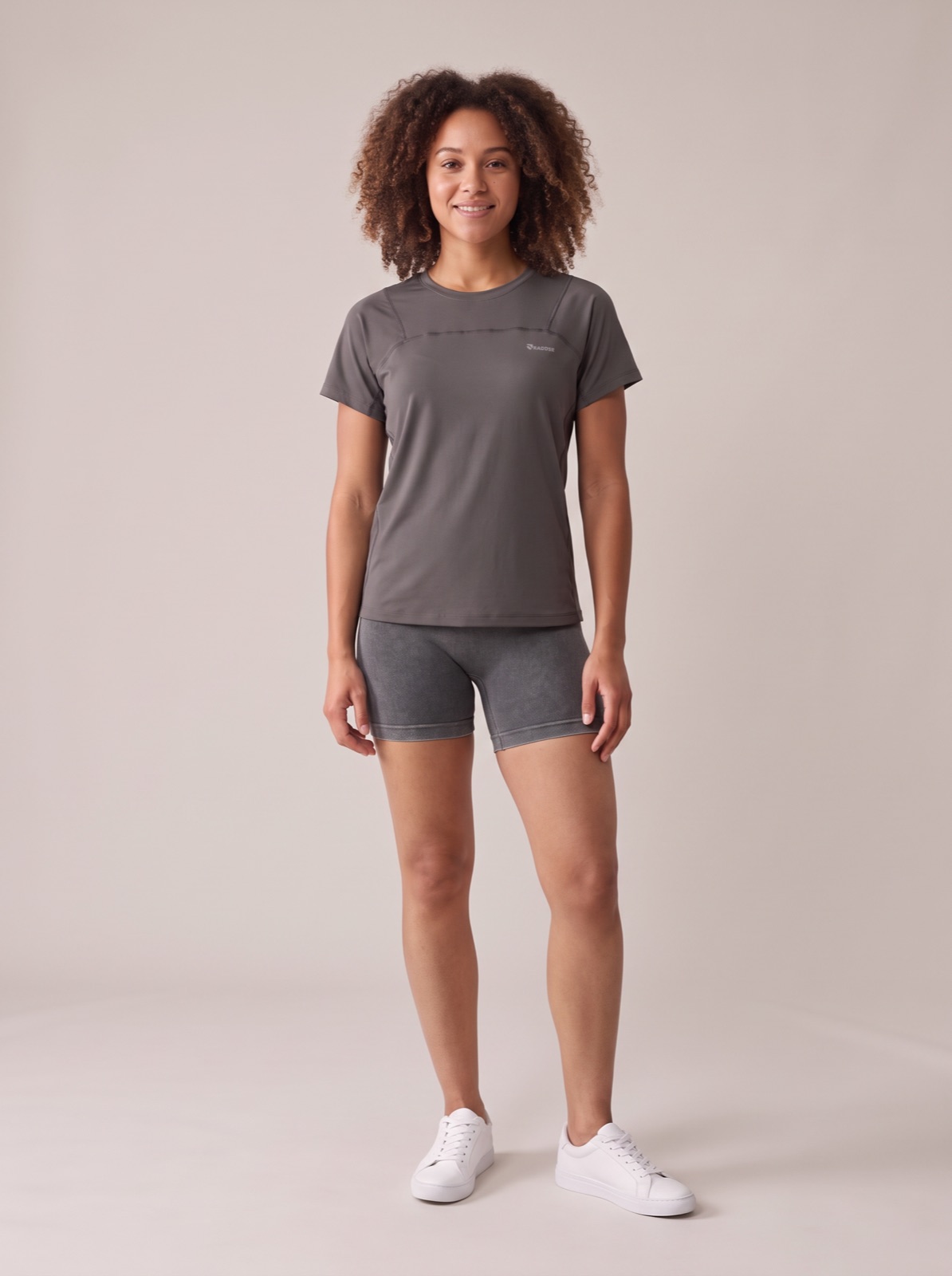 Radder · gray