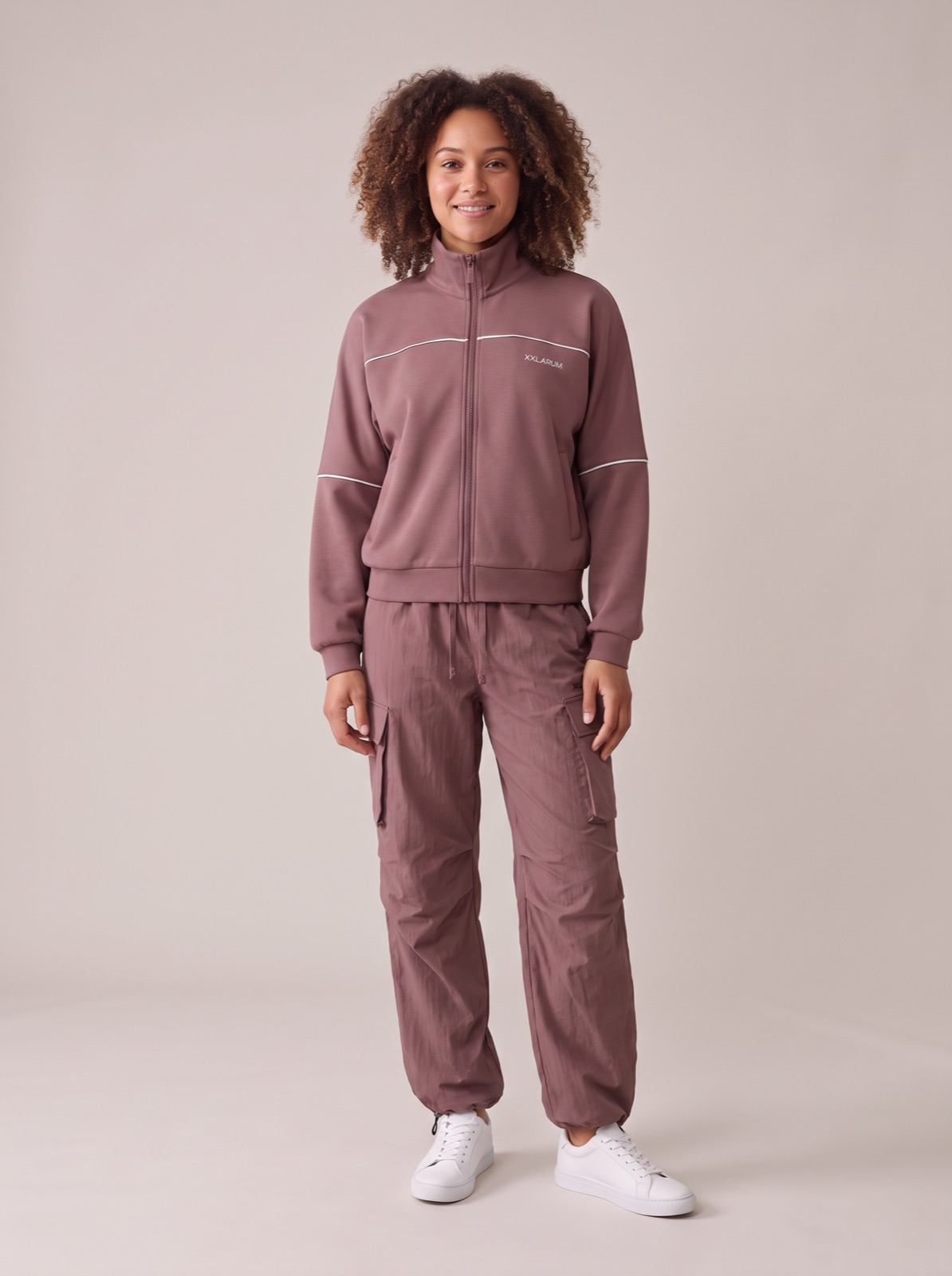 Larum · Rose Taupe