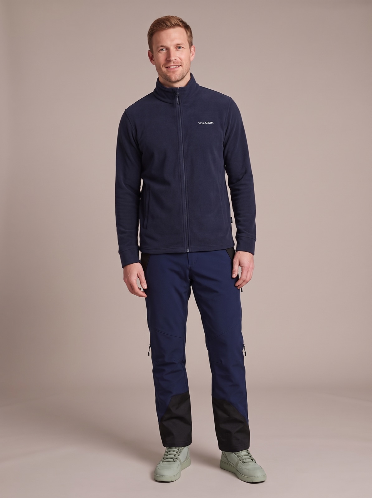 Larum · Navy