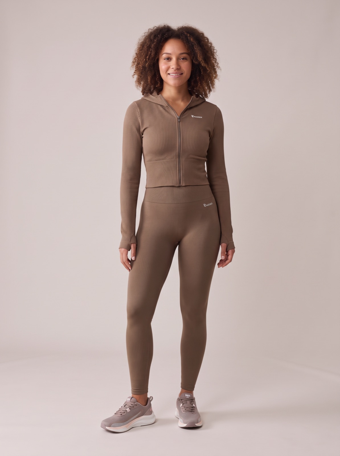Radder · brown