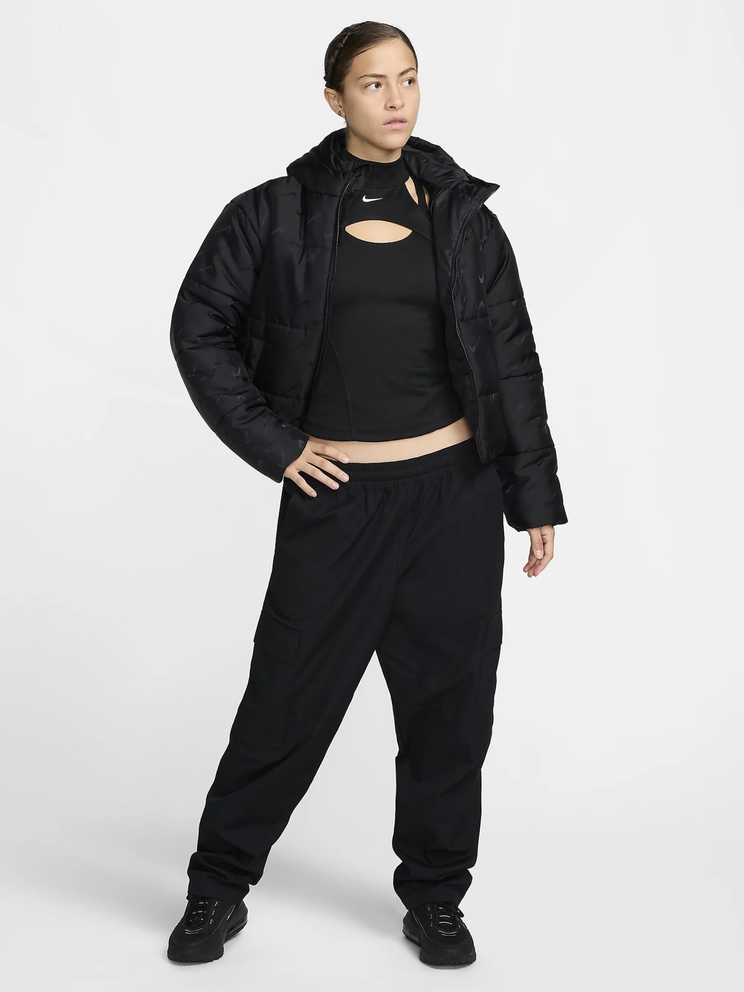 Куртка жіноча Nike W NSW TF SNFL NK CLSC PFR AOP чорна FV7941-010 изображение 4