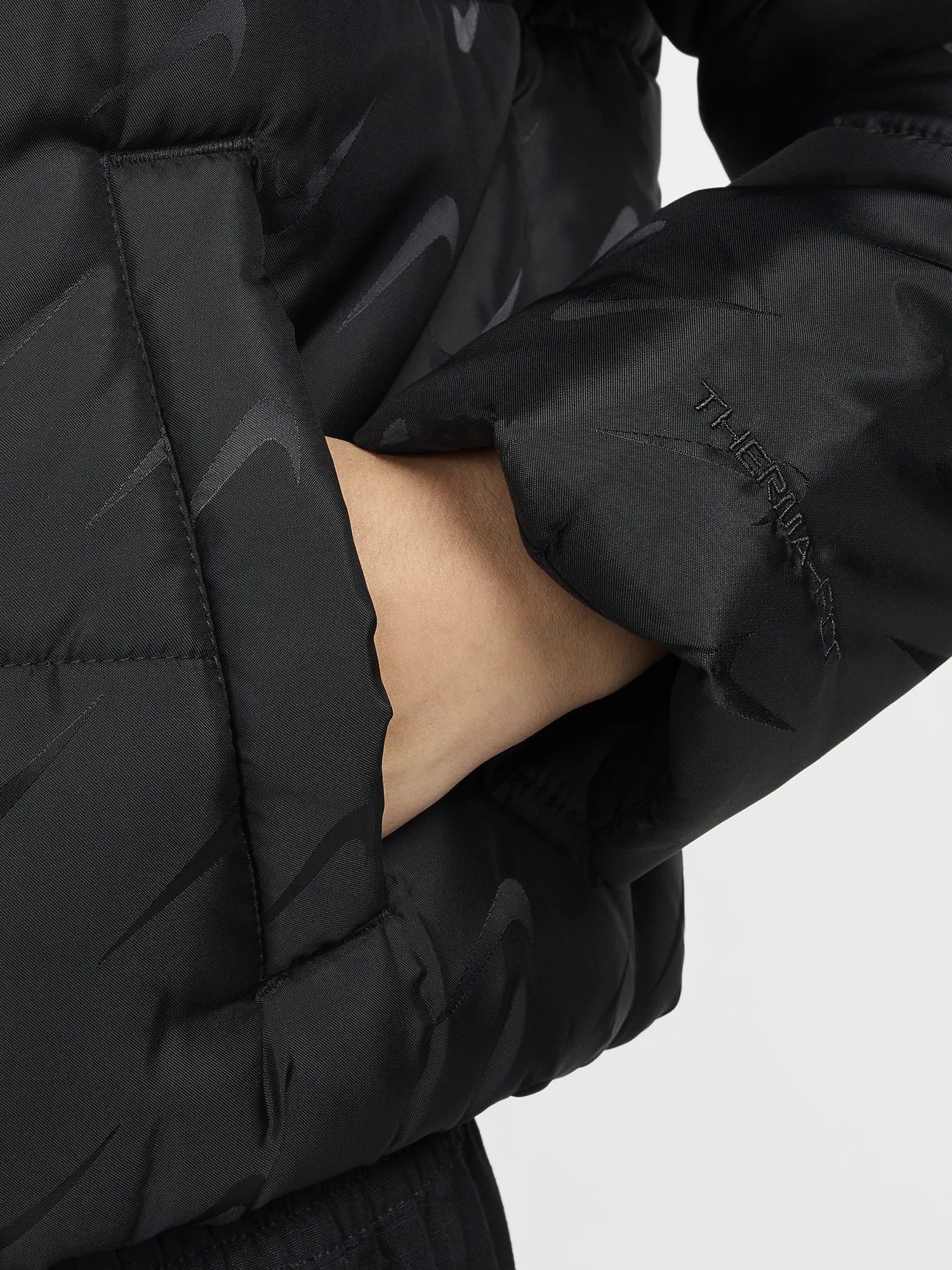 Куртка жіноча Nike W NSW TF SNFL NK CLSC PFR AOP чорна FV7941-010 изображение 6