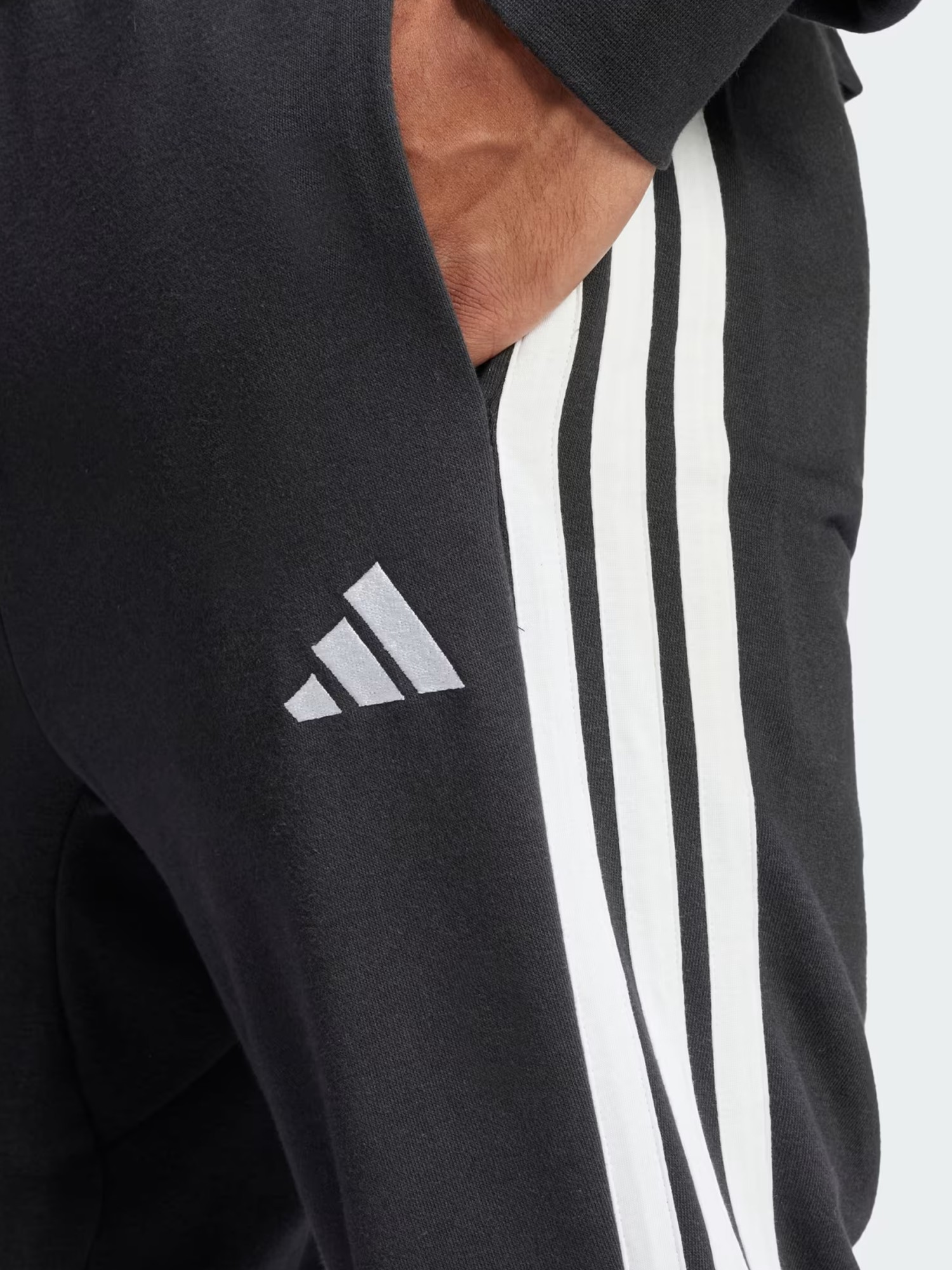 Брюки мужские Adidas M 3S FT TC PT черные JD1881 изображение 6