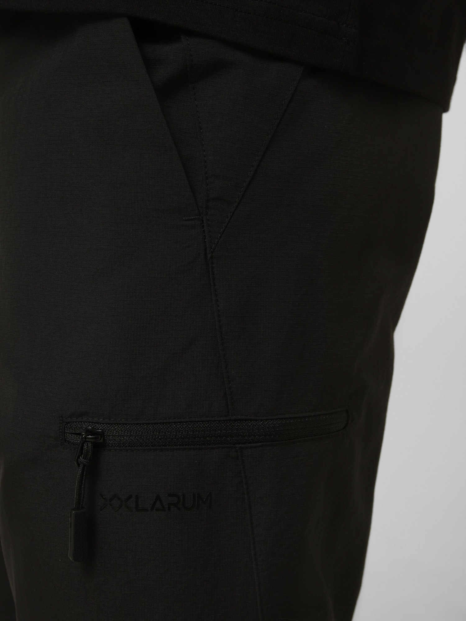 Штани чоловічі Larum Fyralis чорні 102601-010 изображение 4