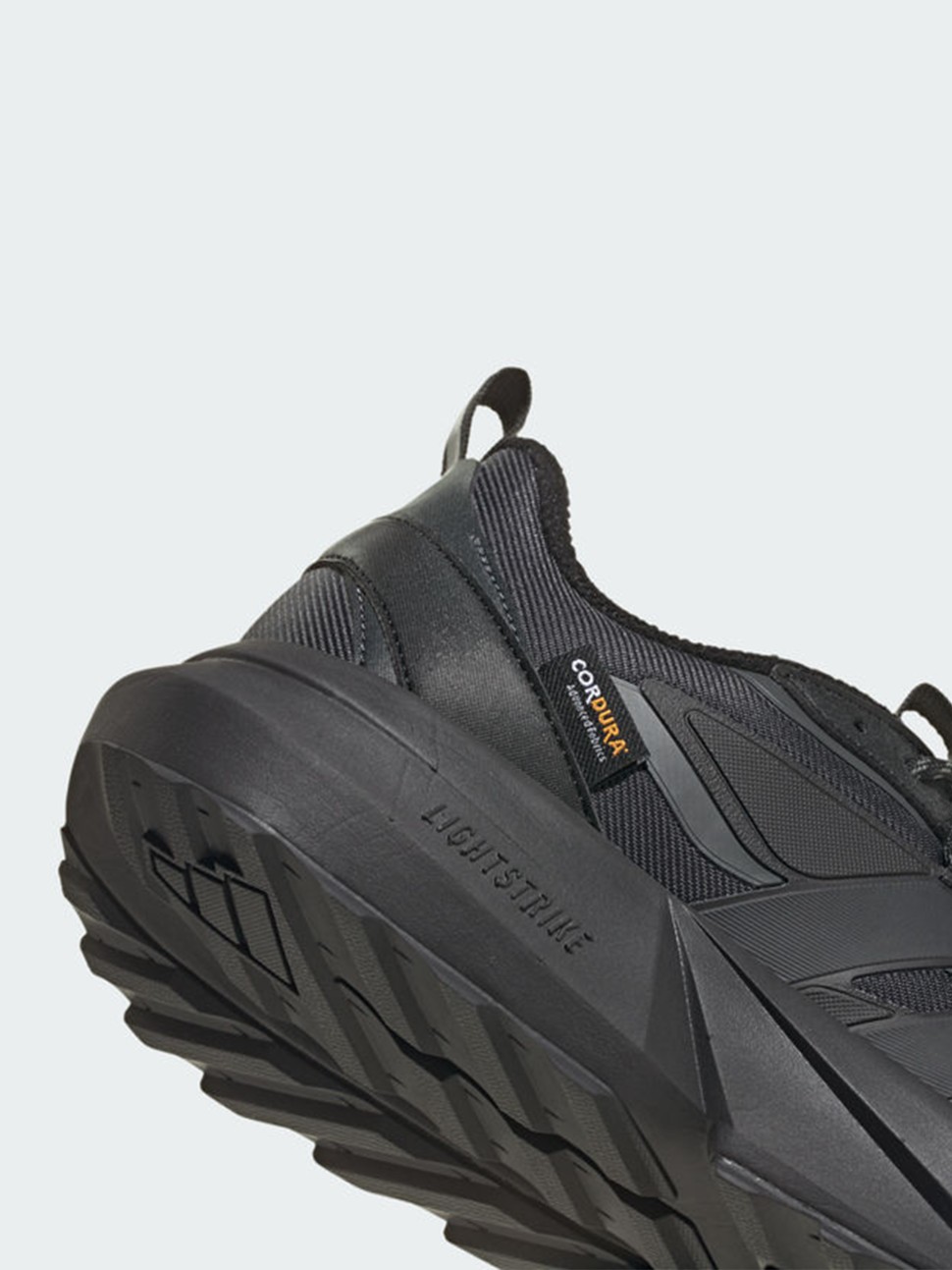 Кроссовки мужские Adidas LIGHTBLAZE ATR 2.0 черные KI9138 — фото 7 — Sport City Кроссовки мужские Adidas LIGHTBLAZE ATR 2.0 черные KI9138 — фото 7