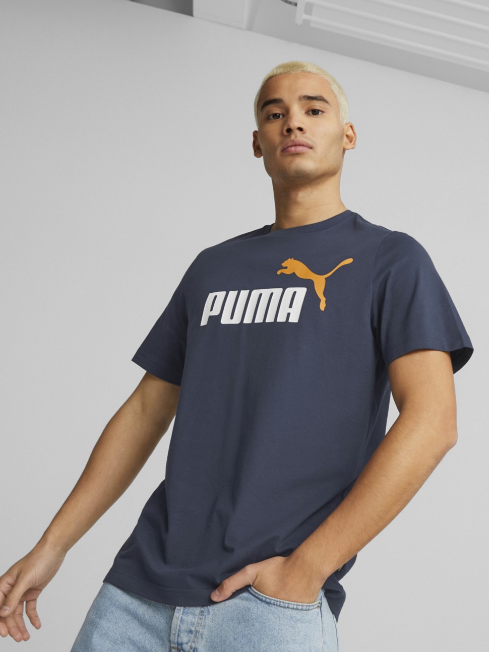 Футболка чоловіча Puma ESS+ 2 Col Logo Tee синя 58675915 — фото 4
