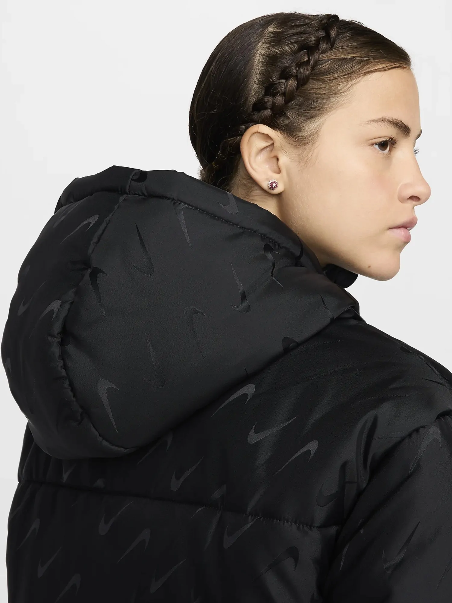 Куртка женская Nike W NSW TF SNFL NK CLSC PFR AOP черная FV7941