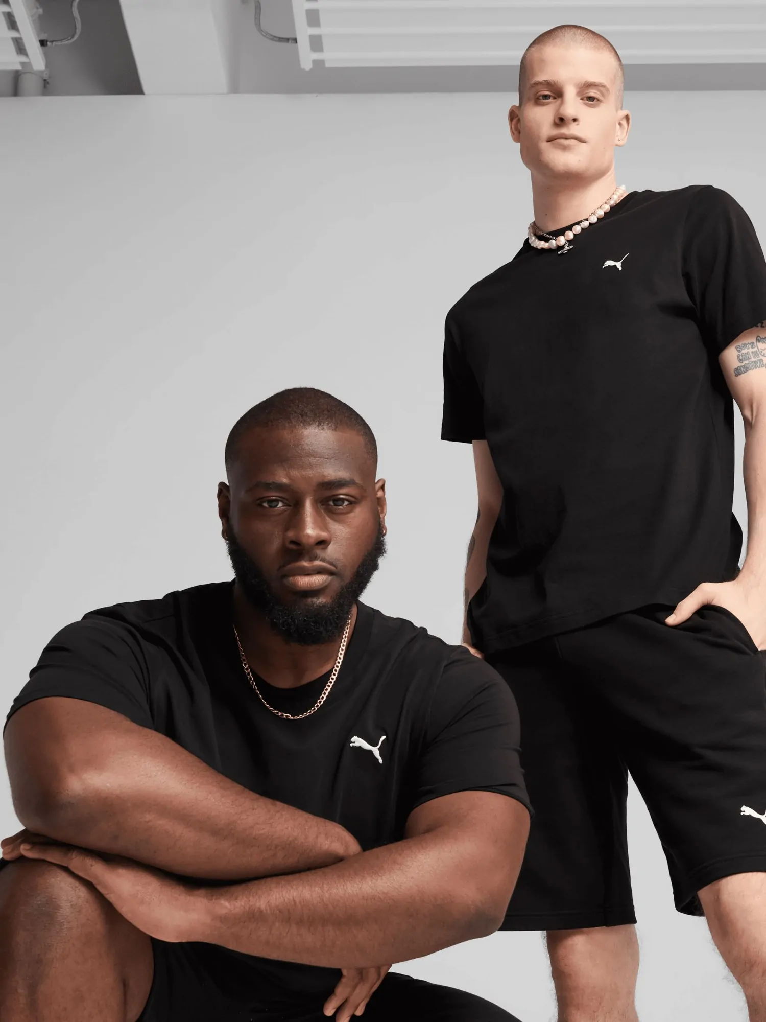 Футболка мужская Puma ESS Small Logo Tee черная 68253801 купить в