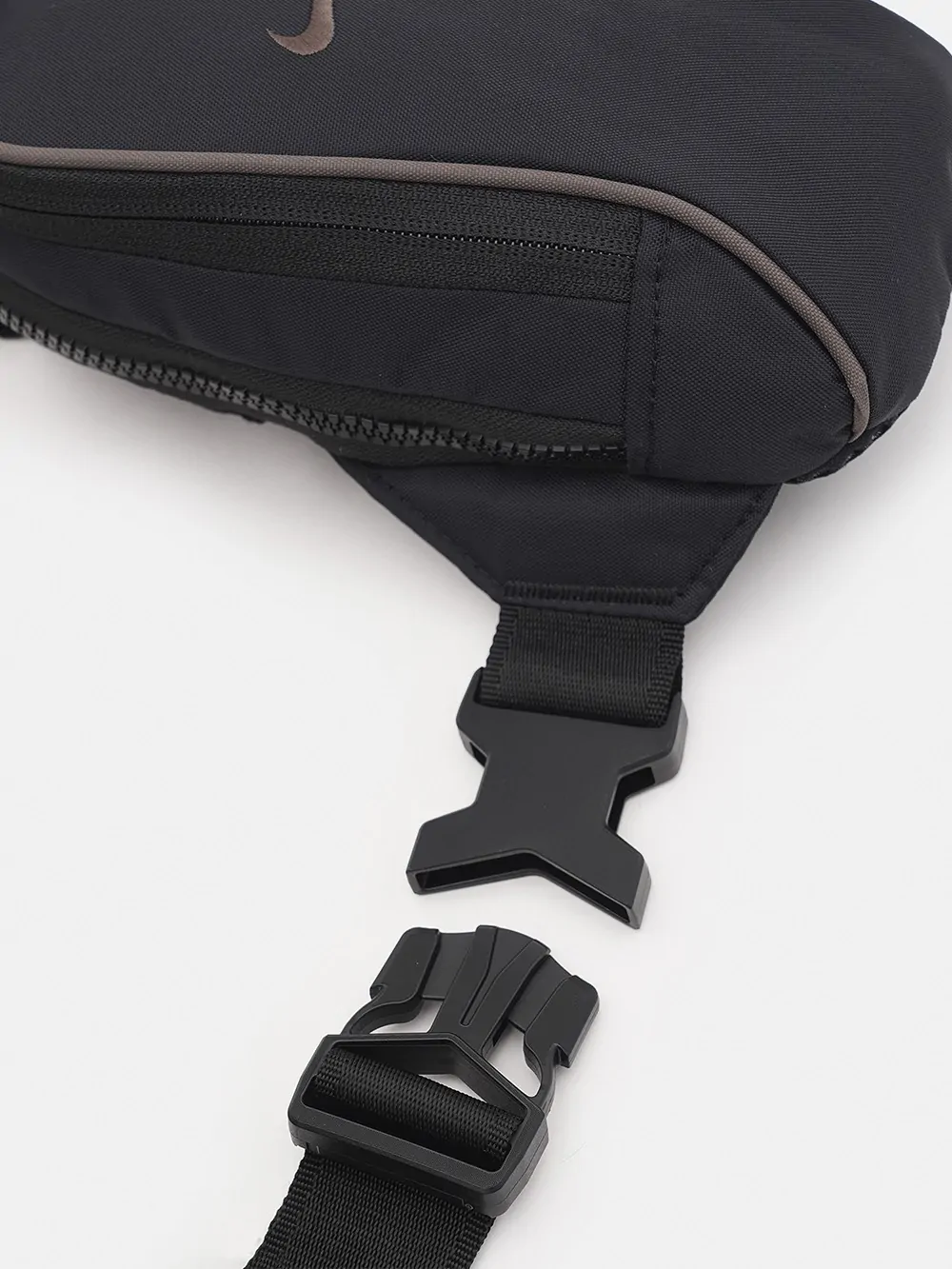 Сумка Nike NK NSW ESSENTIALS CROSSBODY черная DJ9794-010 купить в