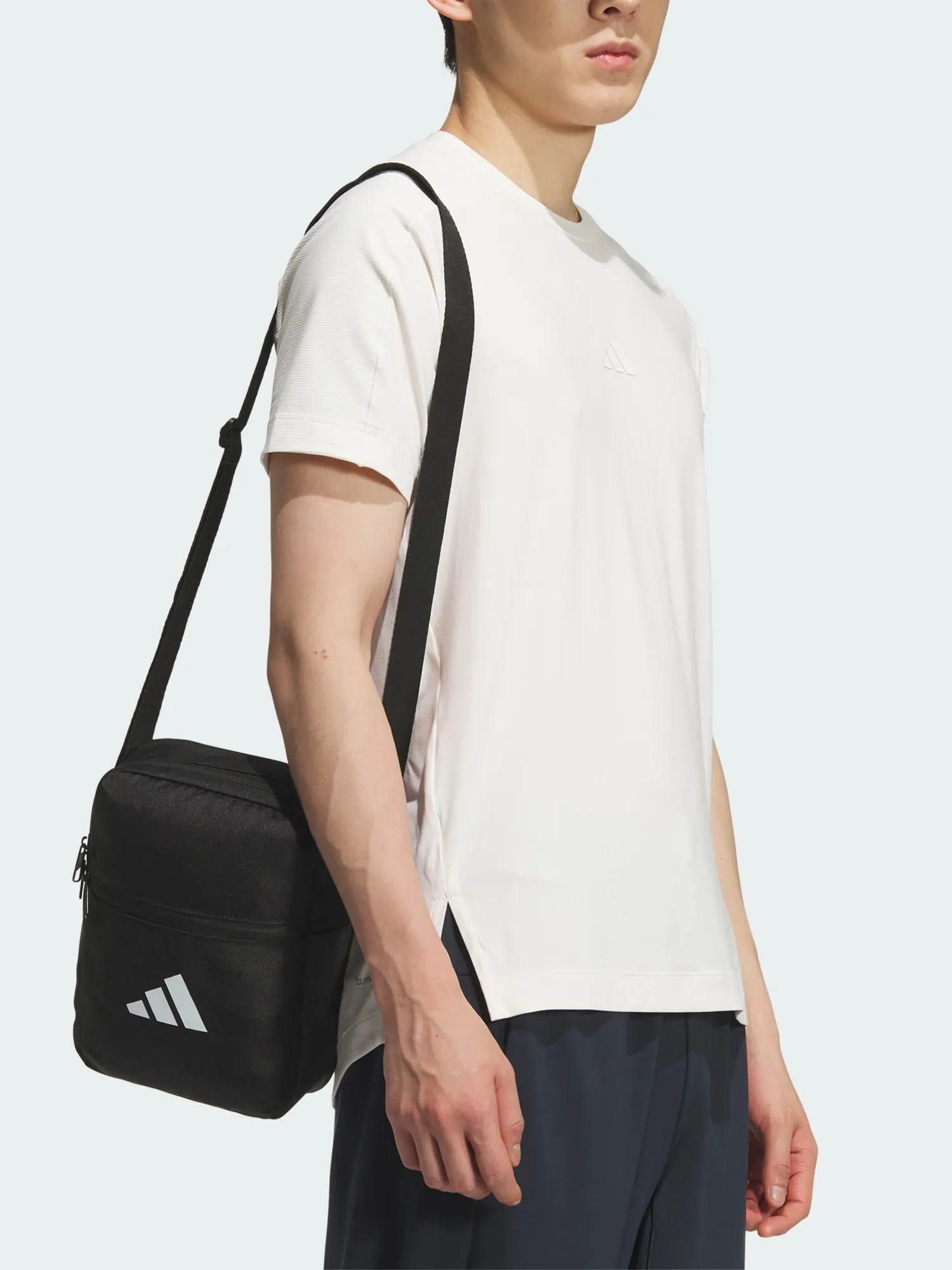 ぽゆ Сумка Adidas ESS ORGANIZER черная JM7152 купить в Киеве в интернет