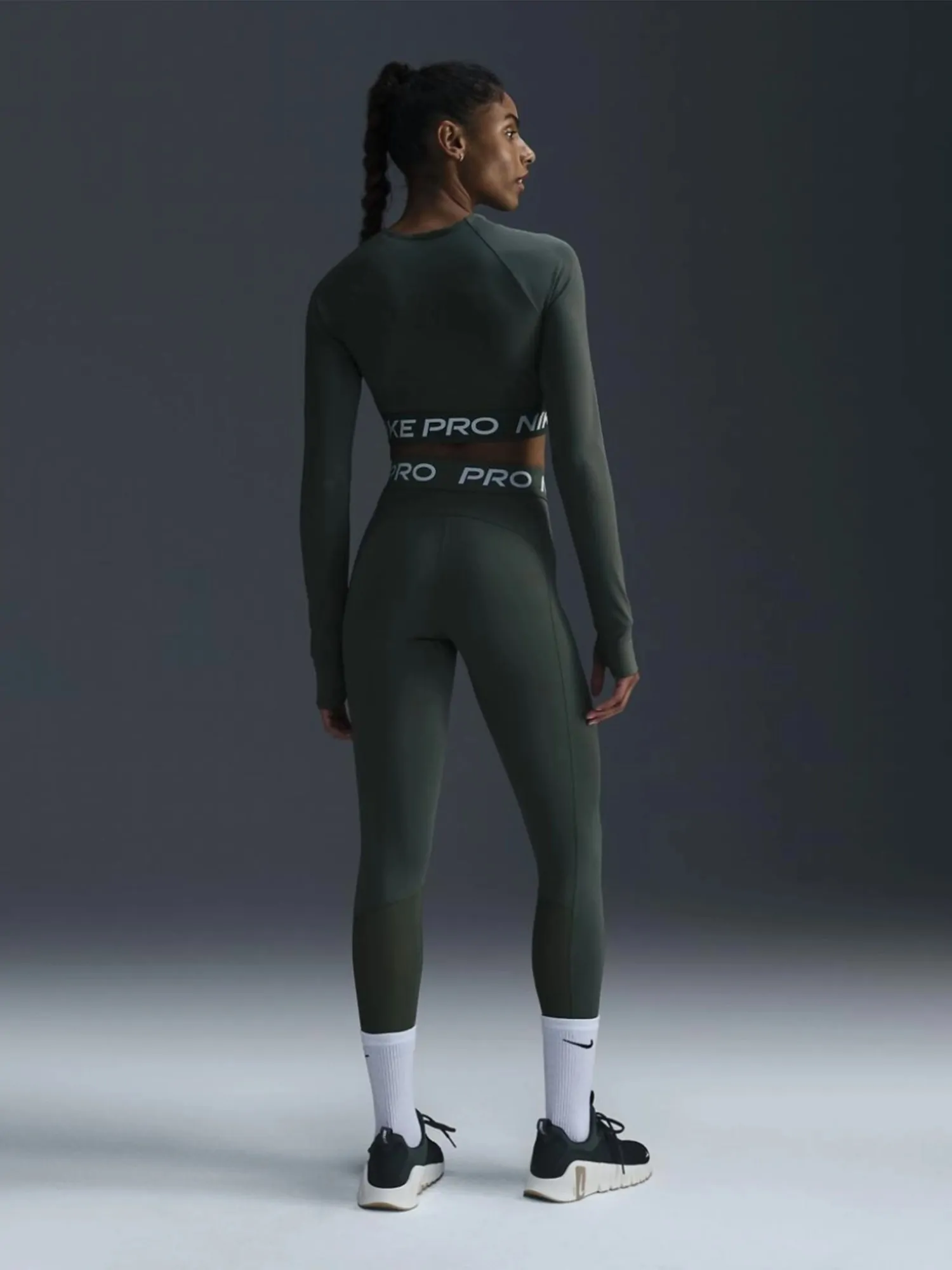 Футболка жіноча Nike NIKE PRO DF 365 CROP LS зелена FV5484-338
