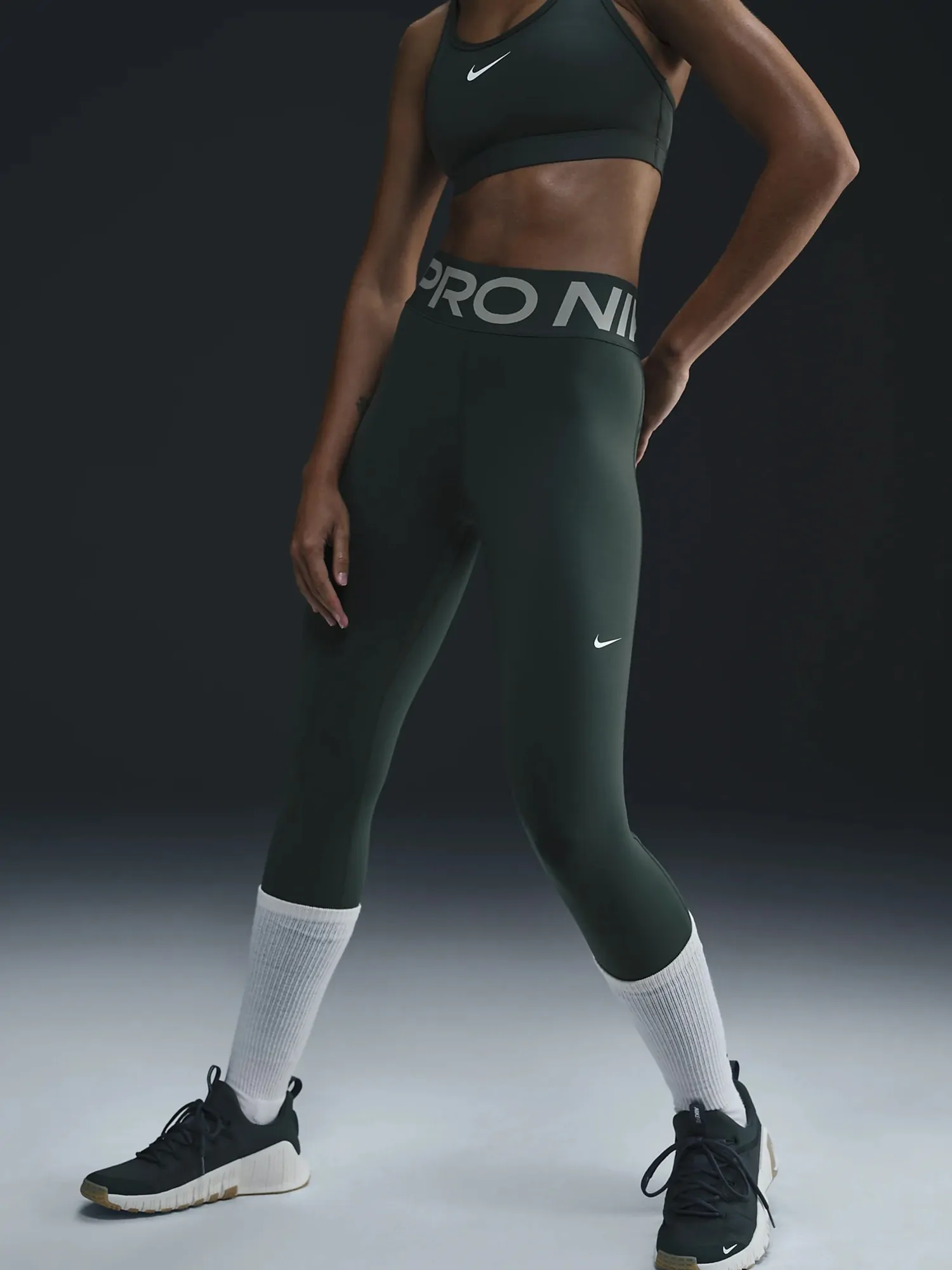 Легінси жіночі Nike W NP SCULPT DF HR TIGHT зелені FV7382-338