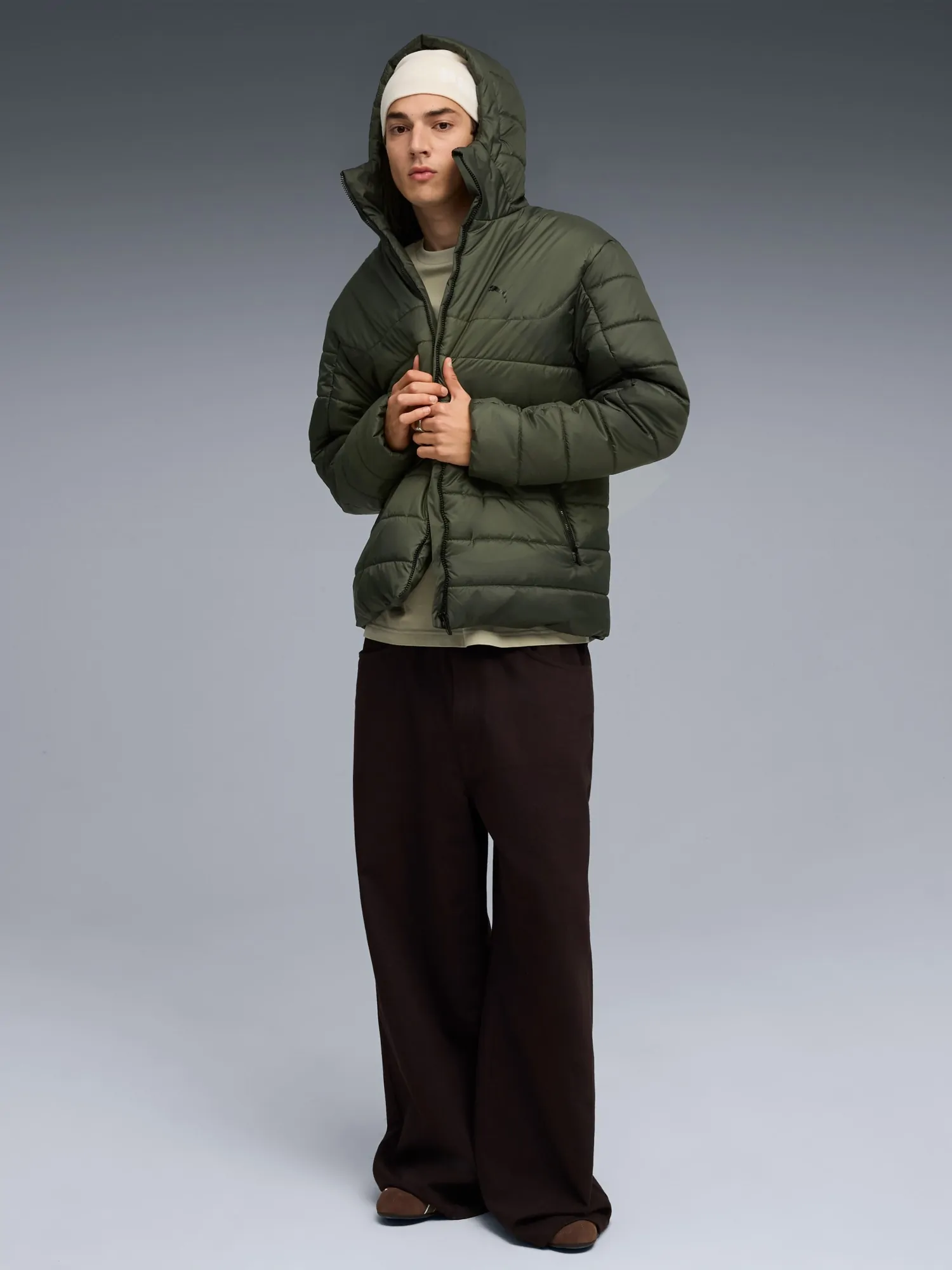 ボリュームパーカー Толстовка женская Puma HER Crop Full-Zip Hoodie черная 68505601