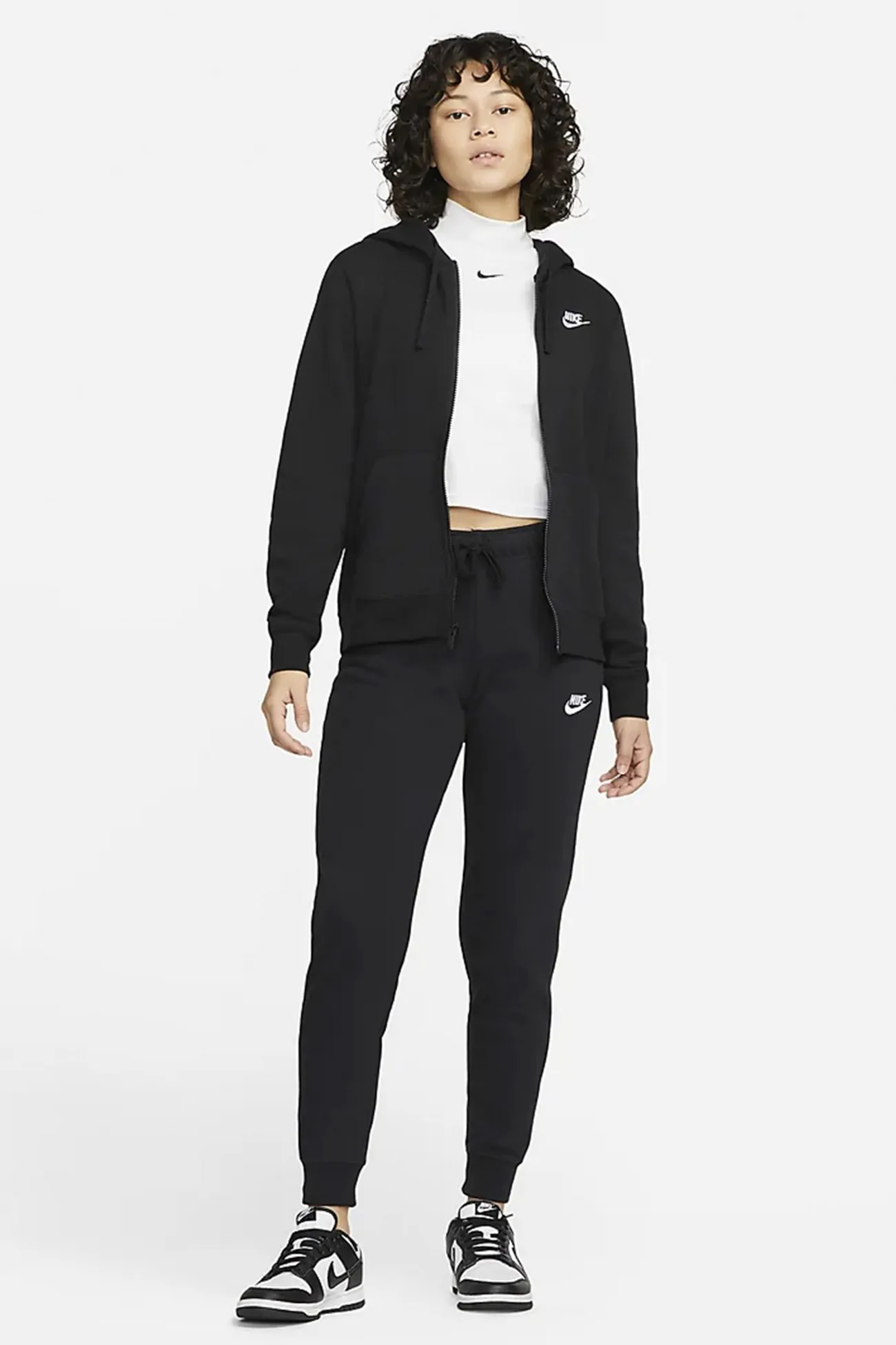 Толстовка женская Nike W NSW CLUB FLC FZ HOODIE STD черная DQ5471