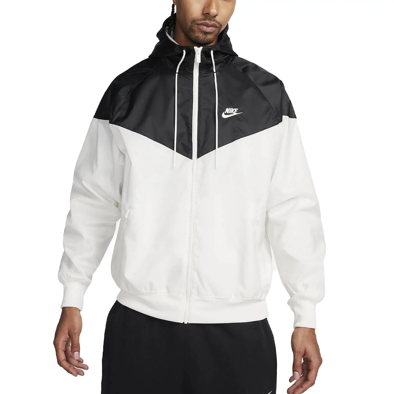 Вітрівка чоловіча Nike M NK WVN LND WR HD JKT молочна DA0001-134
