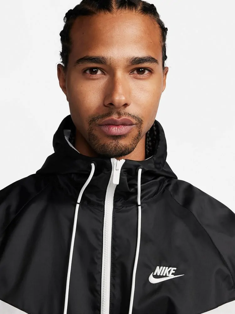 Ветровка мужская Nike M NK WVN LND WR HD JKT молочная DA0001-134