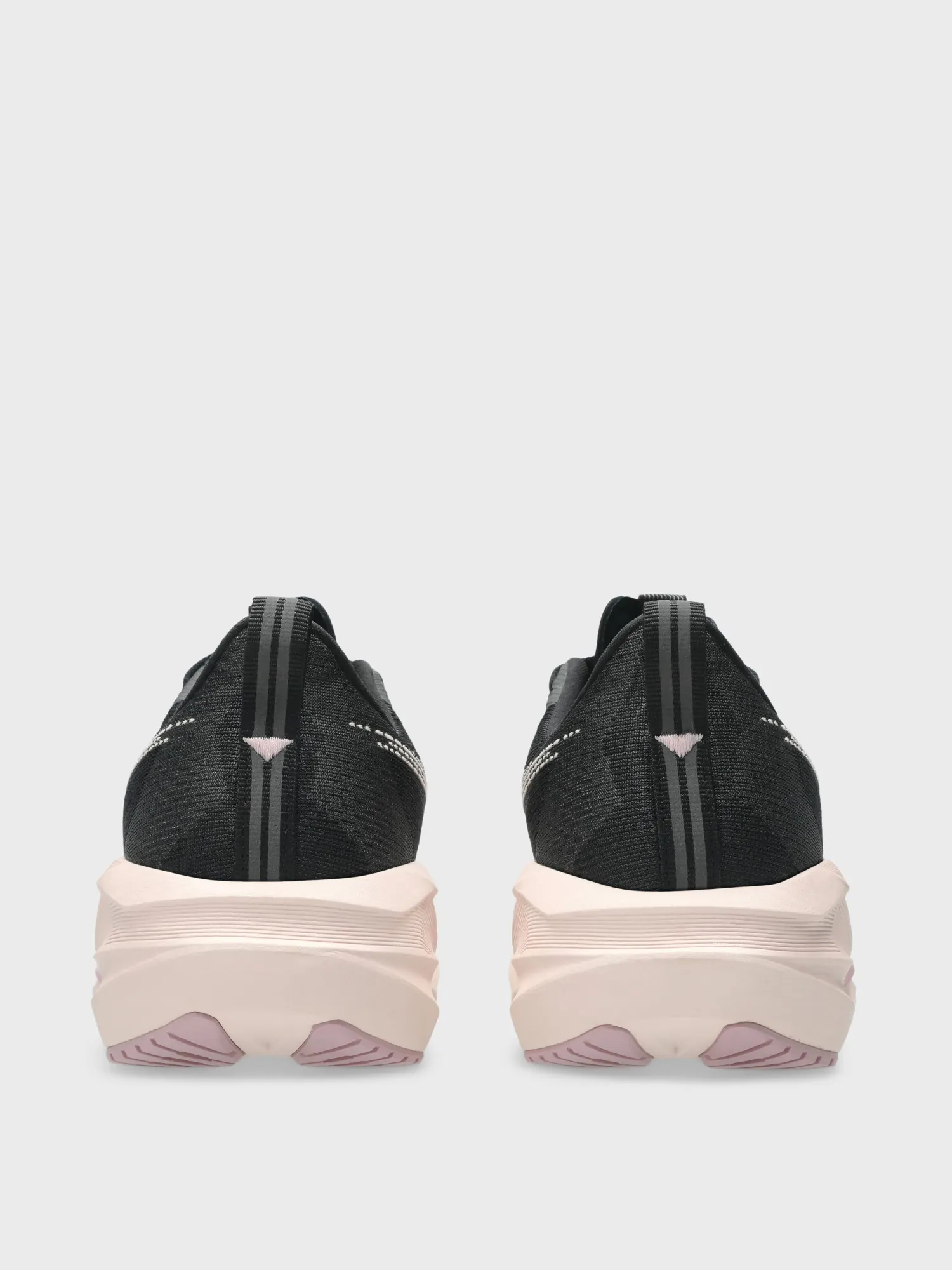 Кросівки жіночі Asics NOVABLAST 5 чорні 1012B765-003 купити в