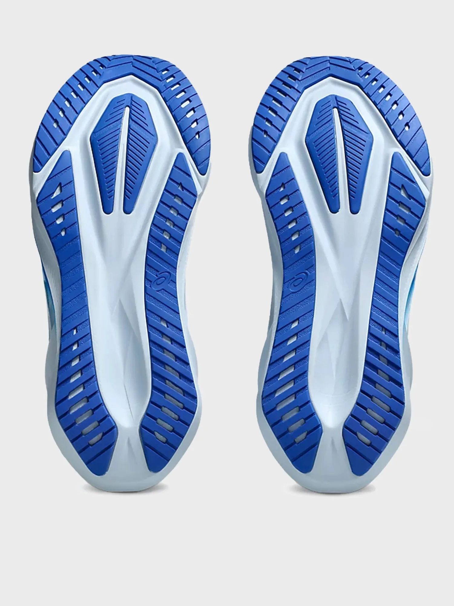 Кросівки чоловічі Asics NOVABLAST 5 чорні 1011B974-001 купити в
