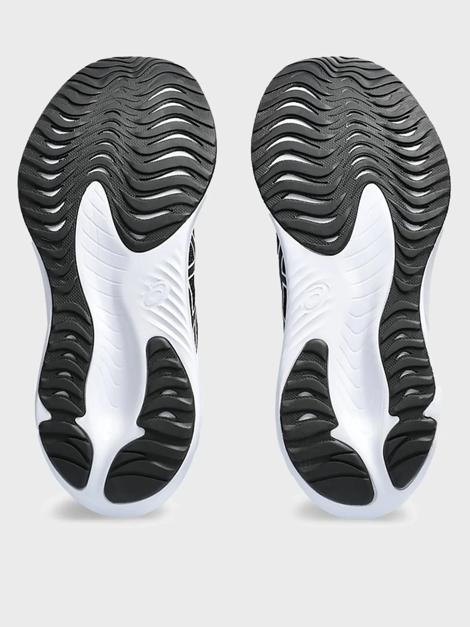 Кросівки жіночі Asics GEL-EXCITE 10 чорні 1012B418-003 купити в
