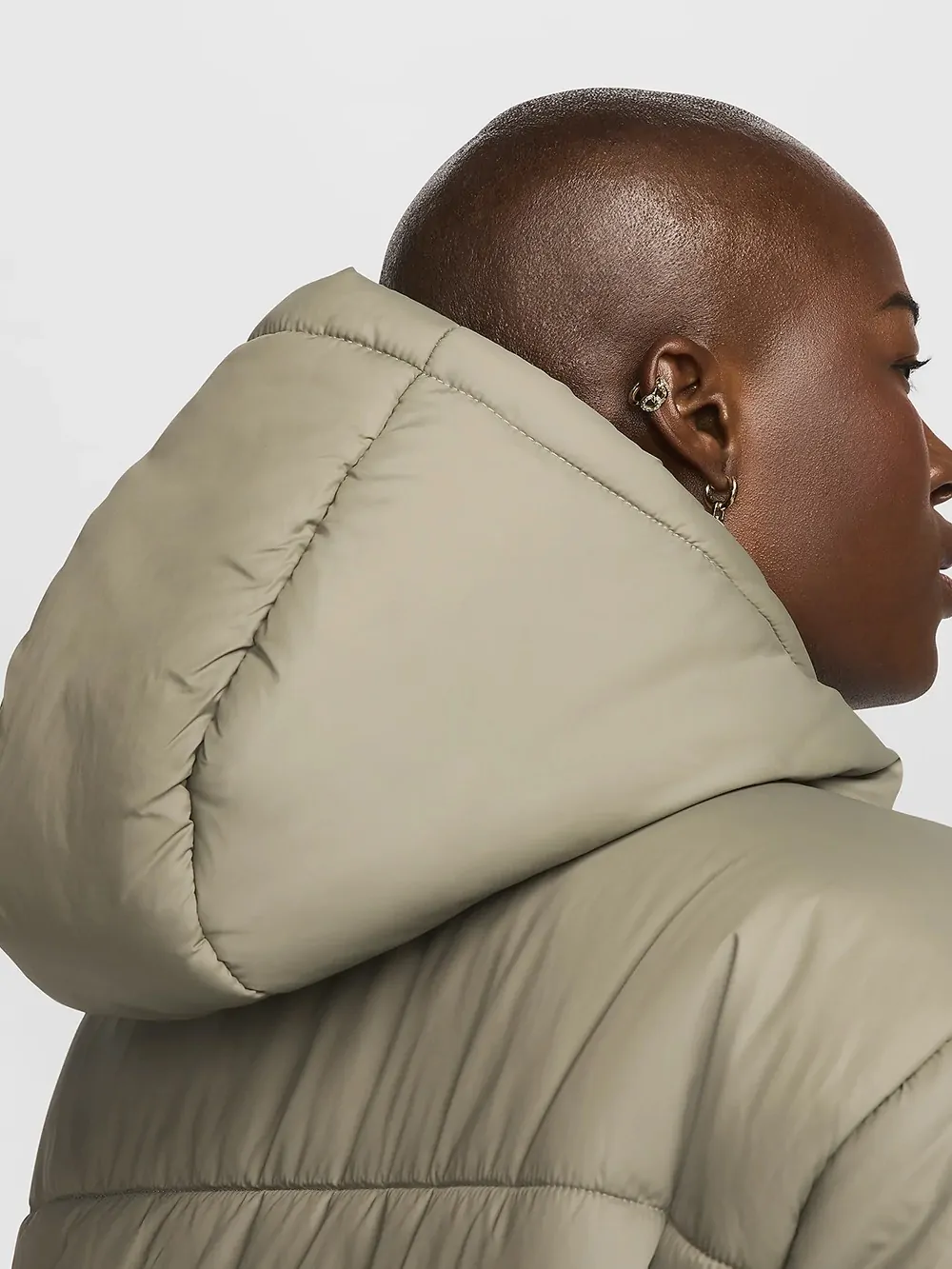 Куртка женская Nike W NSW TF SYNFL NK CLSC PFR оливковая FZ5899