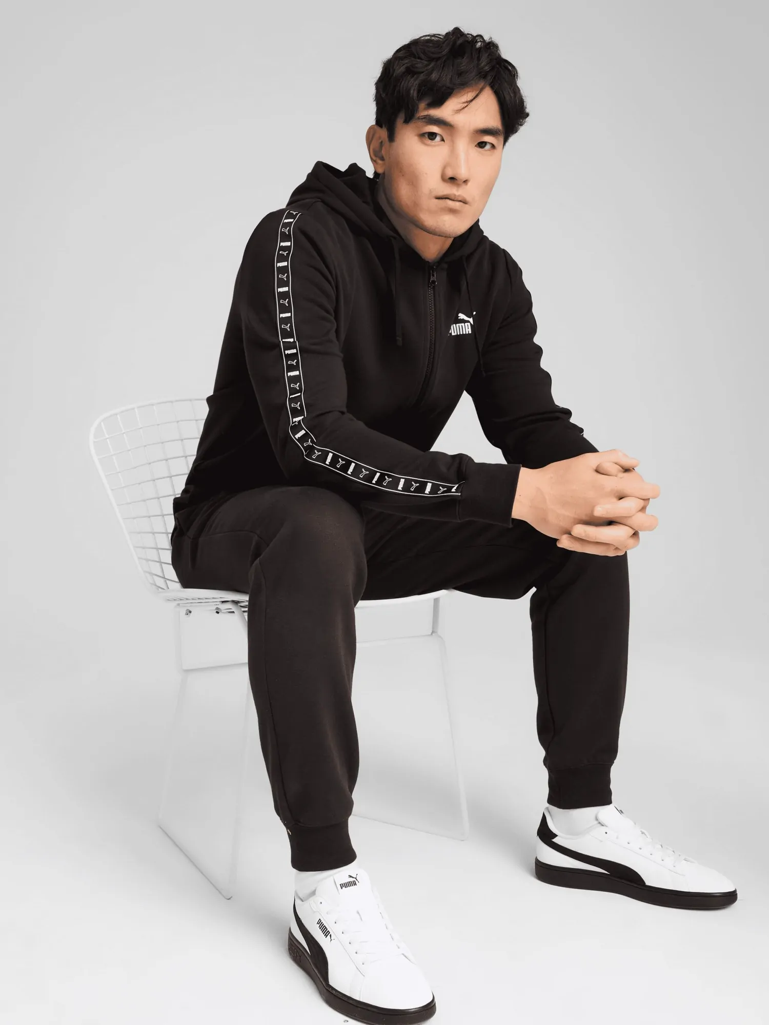 Толстовка мужская Puma ESS TAPE Full-Zip Hoodie черная 68467801