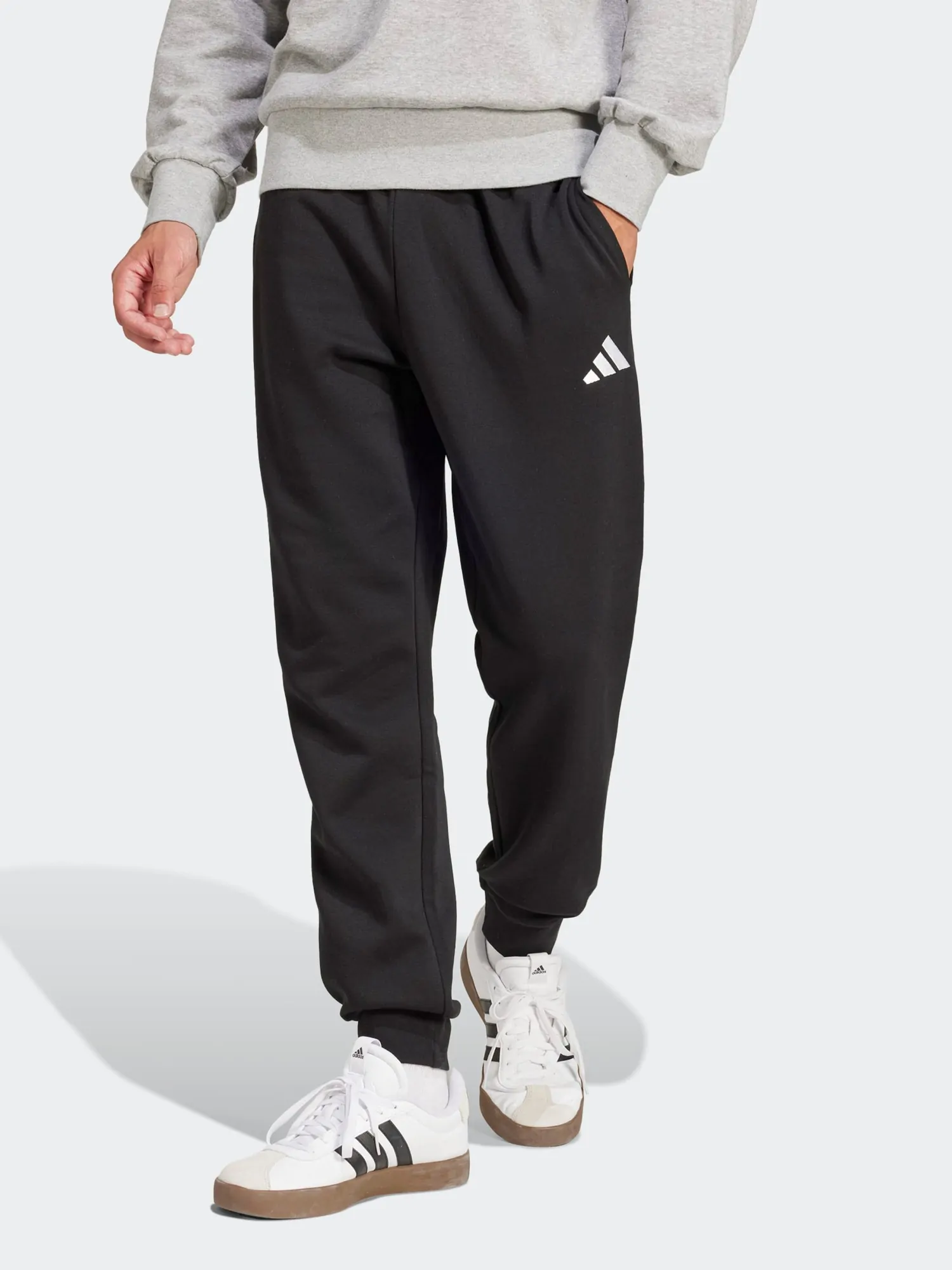 Брюки мужские Adidas M FEELCOZY PANT черные JE3815 купить в Киеве