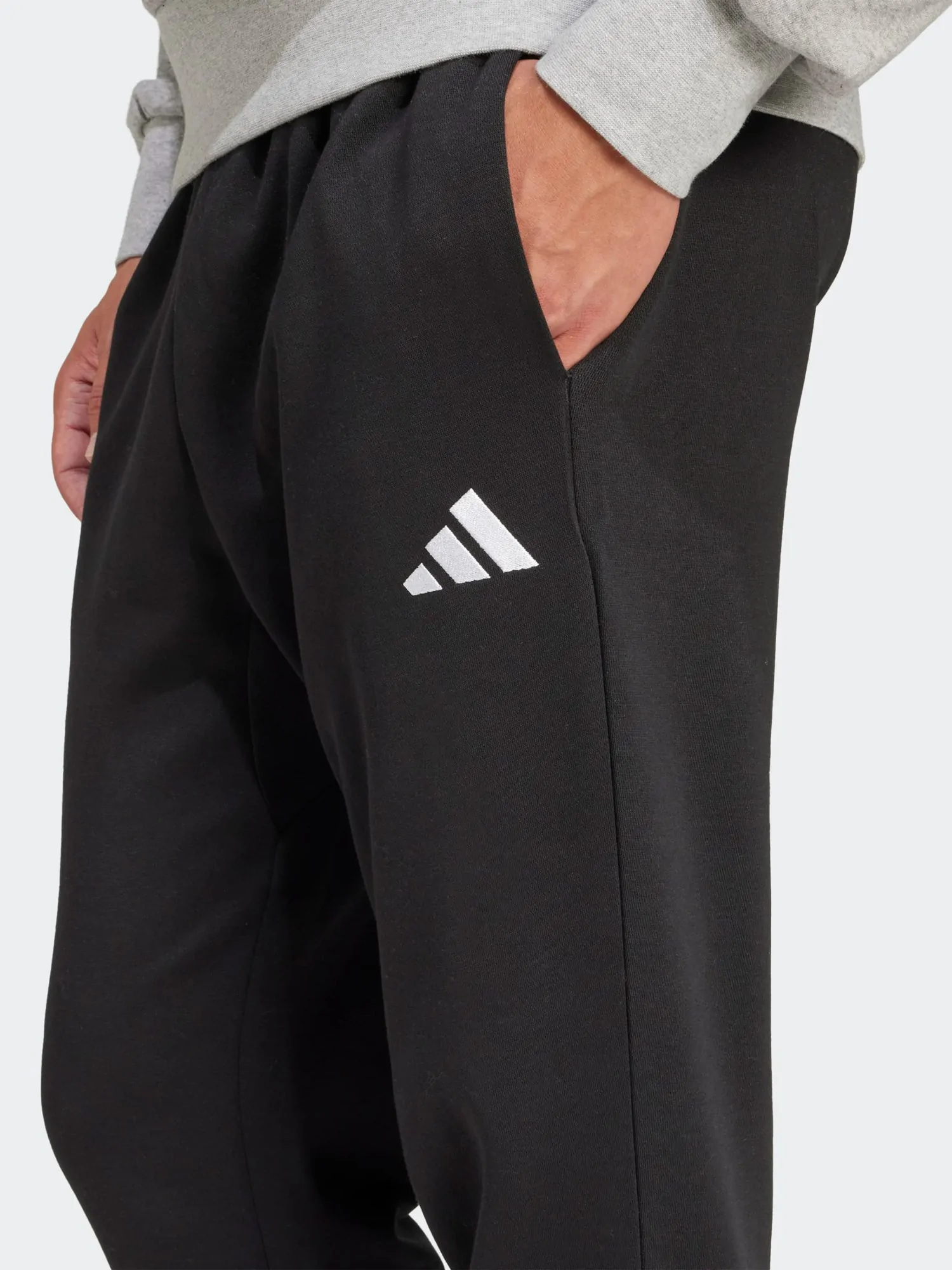 Брюки мужские Adidas M FEELCOZY PANT черные JE3815 купить в Киеве
