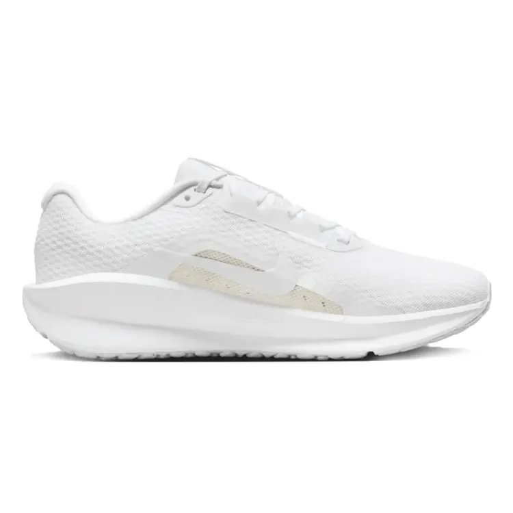 Кроссовки женские Nike W DOWNSHIFTER 13 белые FD6476-101 купить в