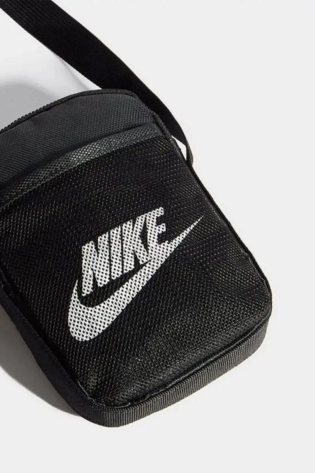 Сумка Nike NK HERITAGE S CROSSBODY чорна BA5871-010 купити в Києві