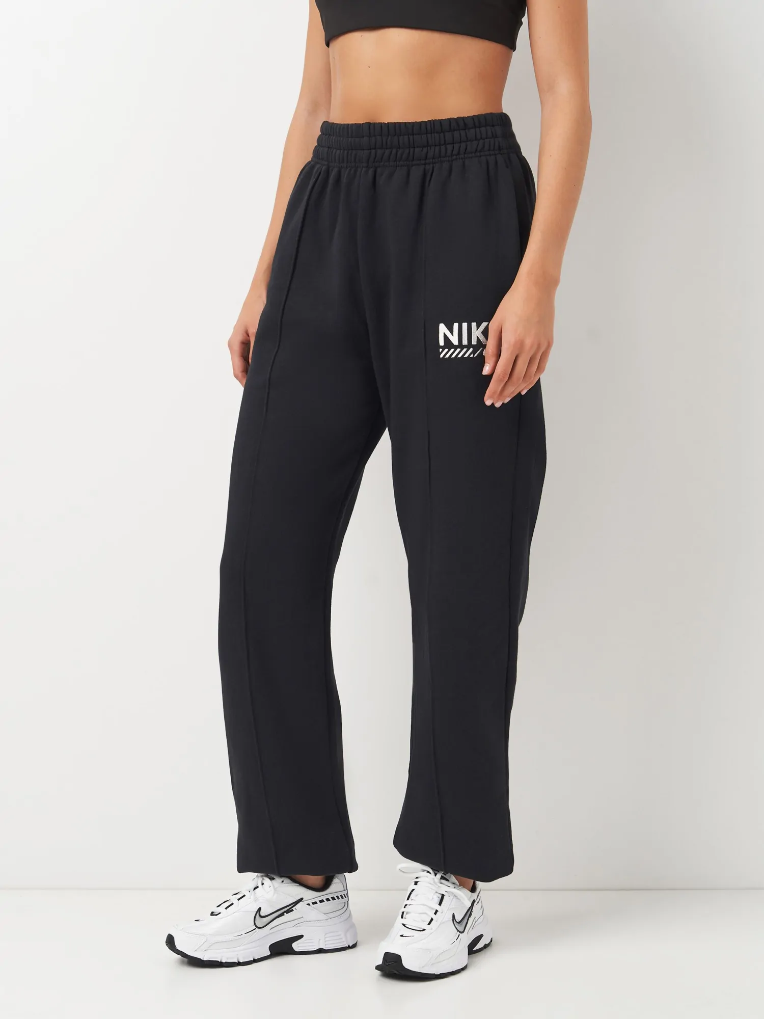 Брюки женские Nike W NSW FLC PANT GLS черные HM4319-010 купить в