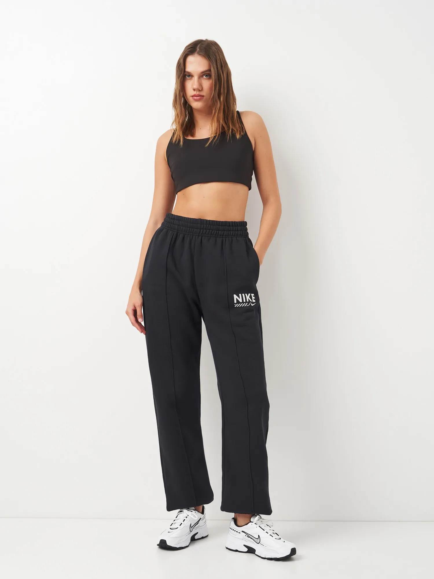 Брюки женские Nike W NSW FLC PANT GLS черные HM4319-010 купить в