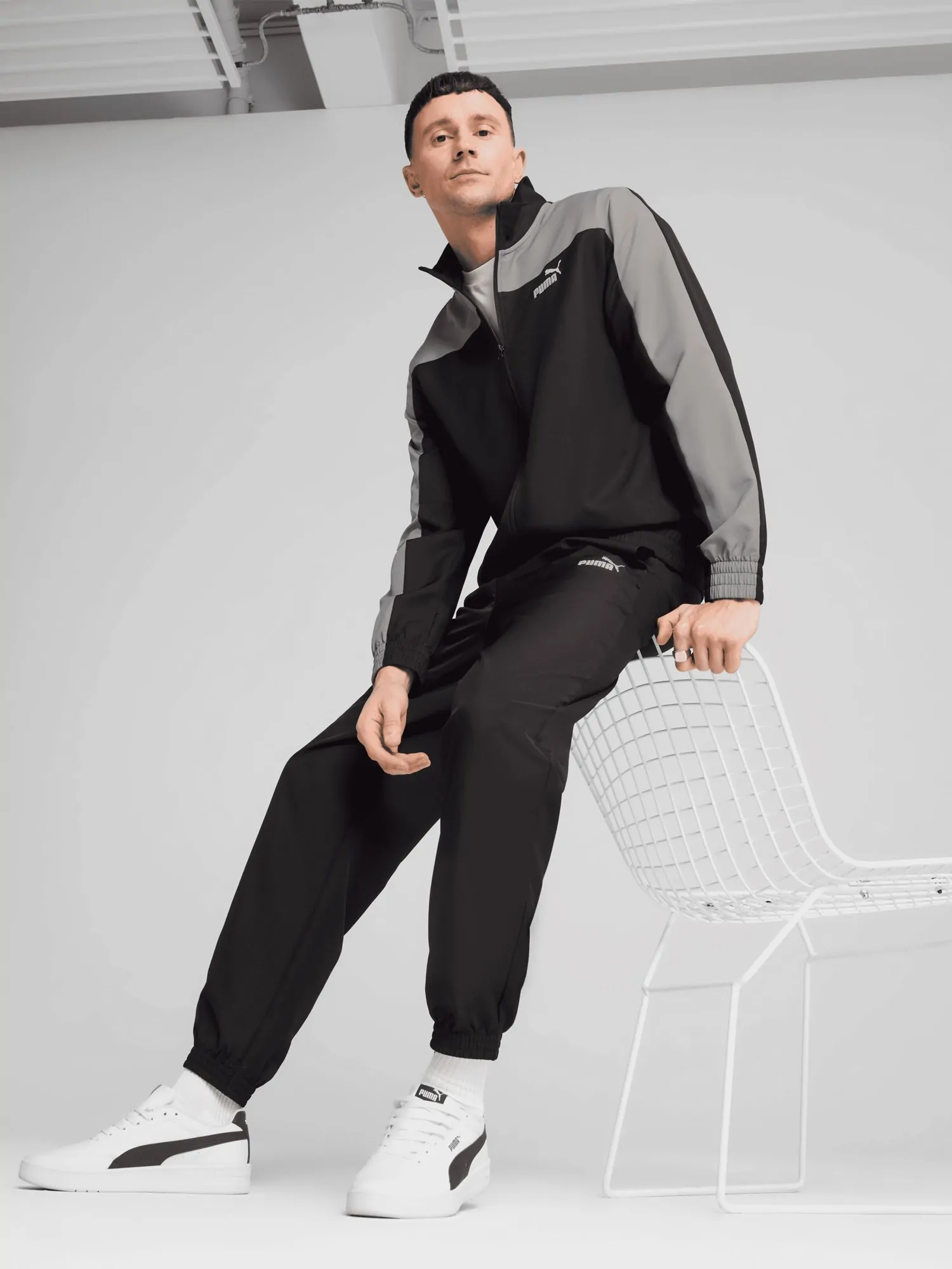 Костюм мужской Puma Woven Colorblock Tracksuit черный 68485601