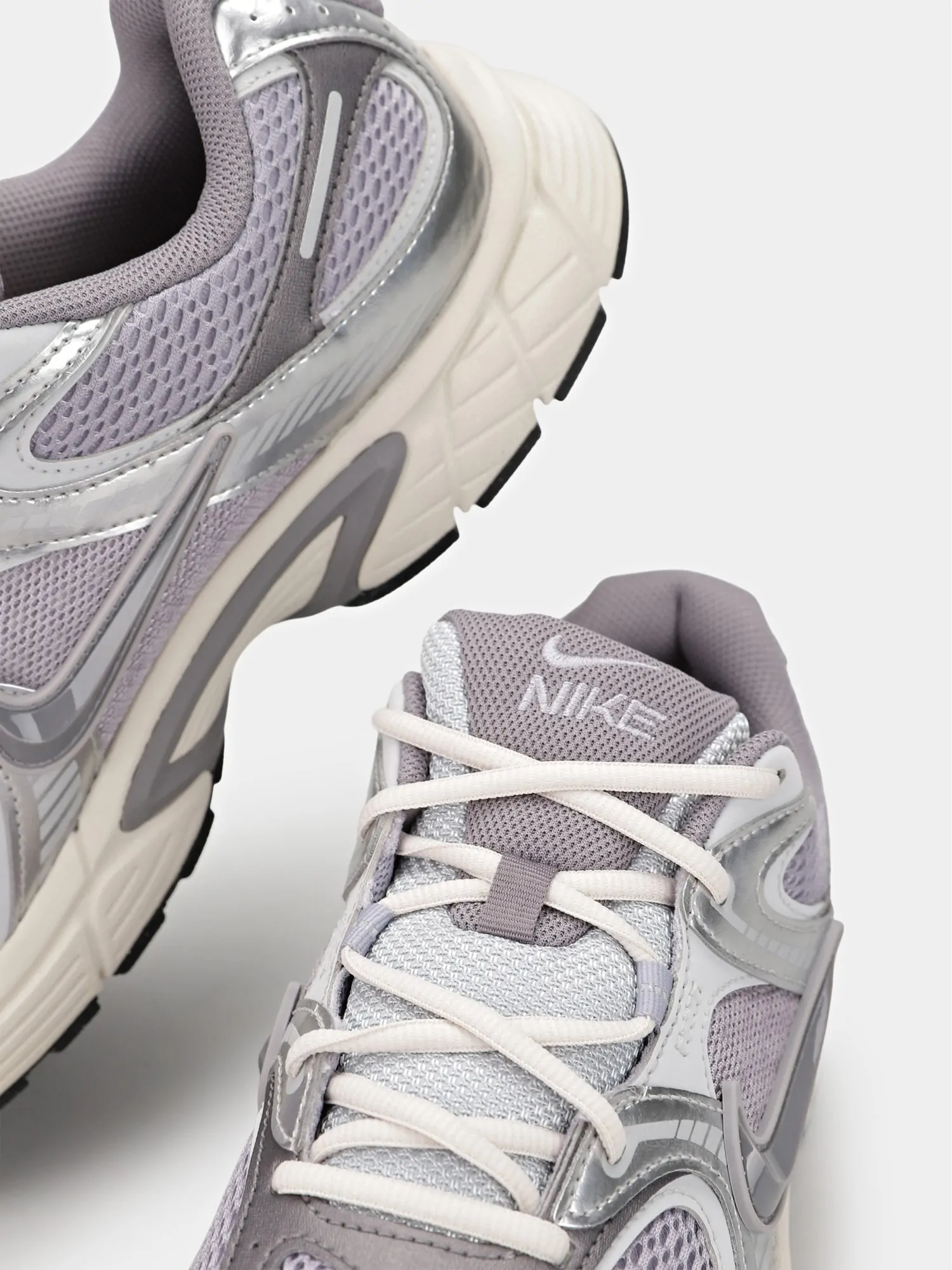 Кросівки чоловічі Nike NIKE V5 RNR сірі HJ5228-003 купити в Києві