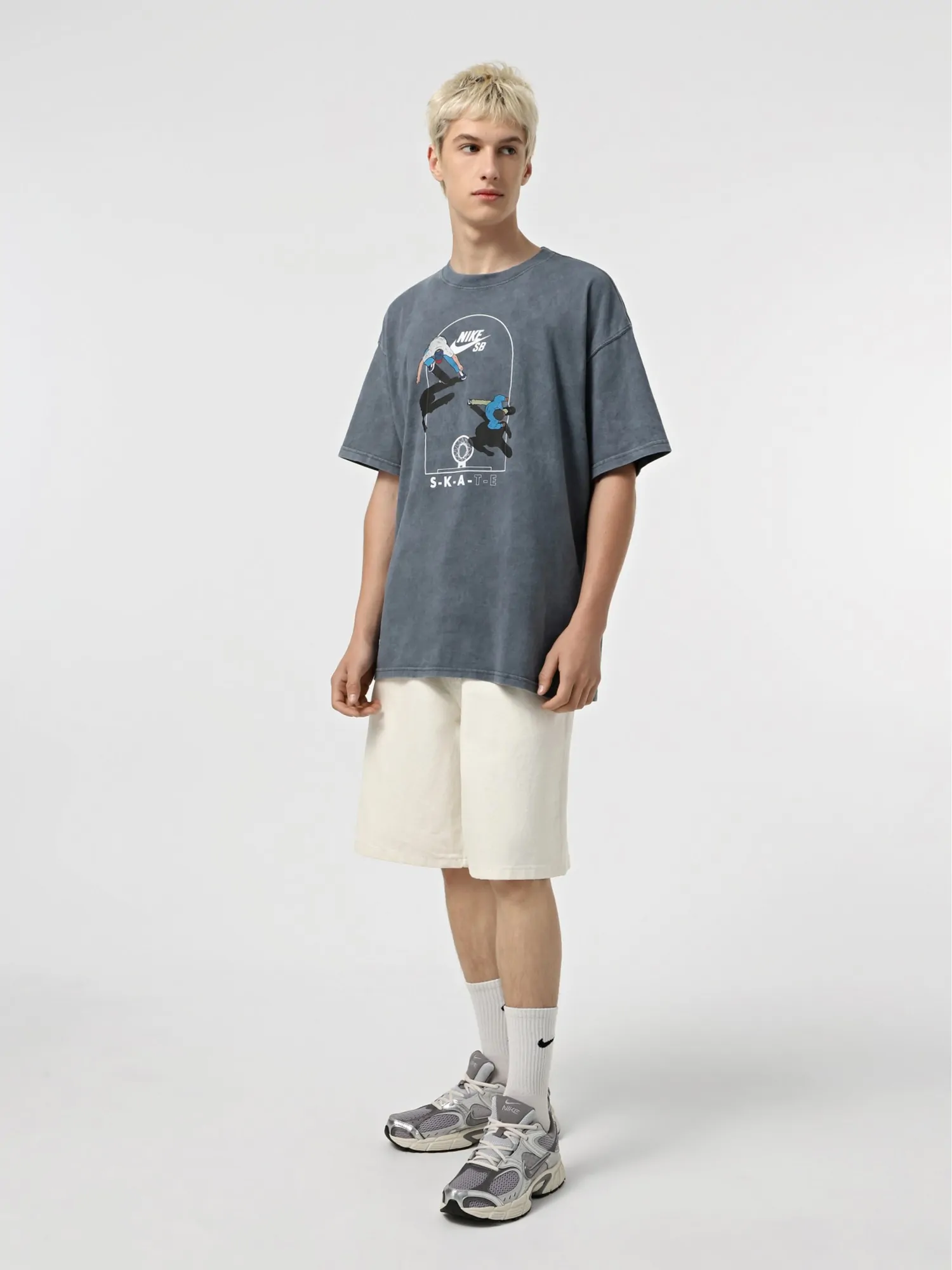 Кросівки чоловічі Nike NIKE V5 RNR сірі HJ5228-003 купити в Києві