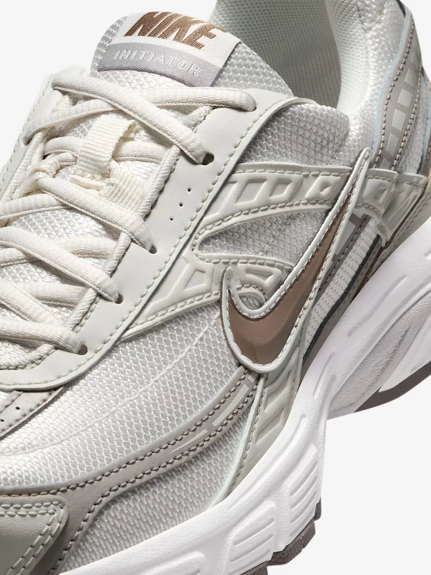 Кросівки жіночі Nike WMNS NIKE INITIATOR бежеві IB4339-001 купити