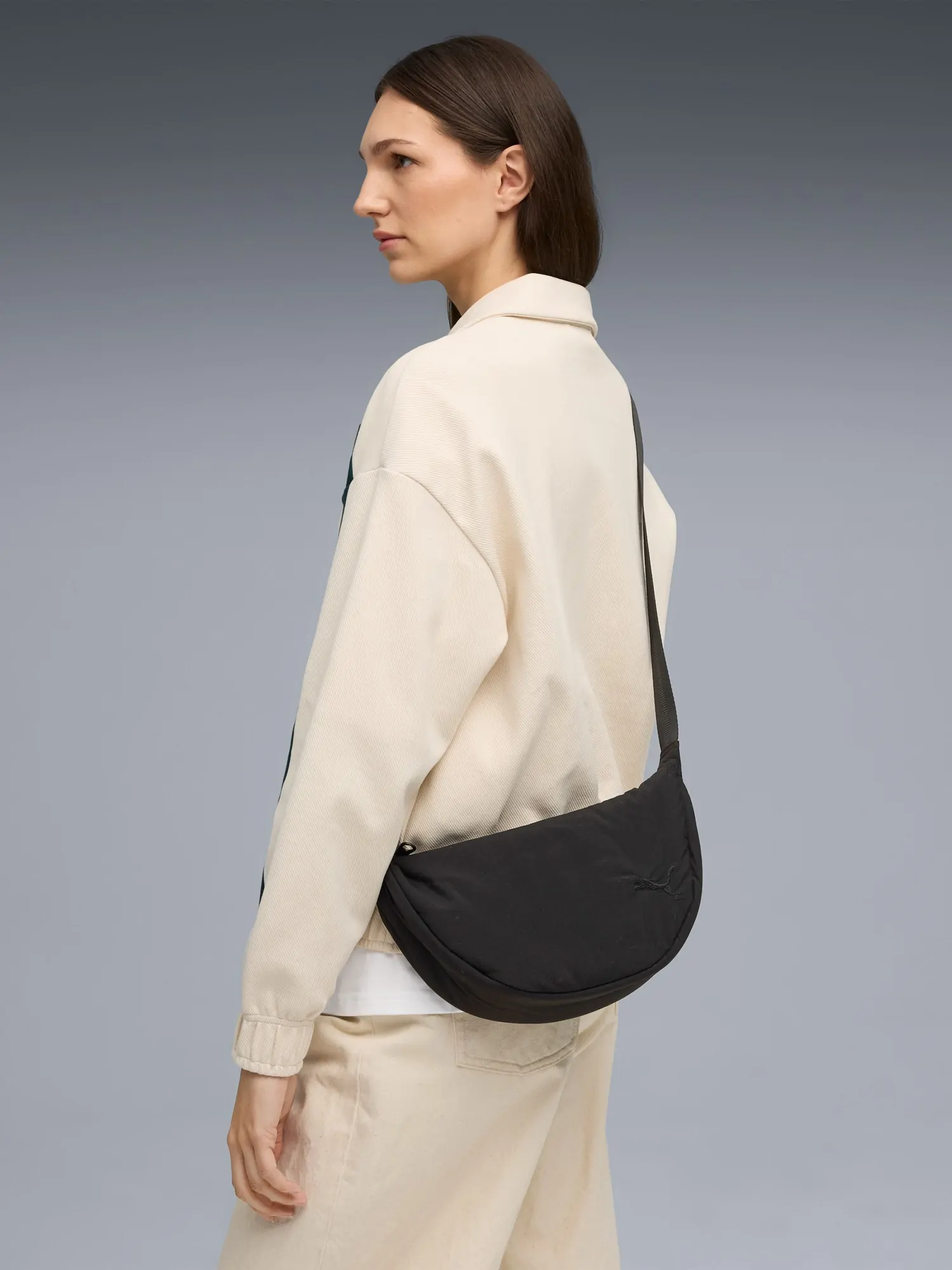 Сумка женская Puma HER Half Moon Bag черная 09171601 купить в