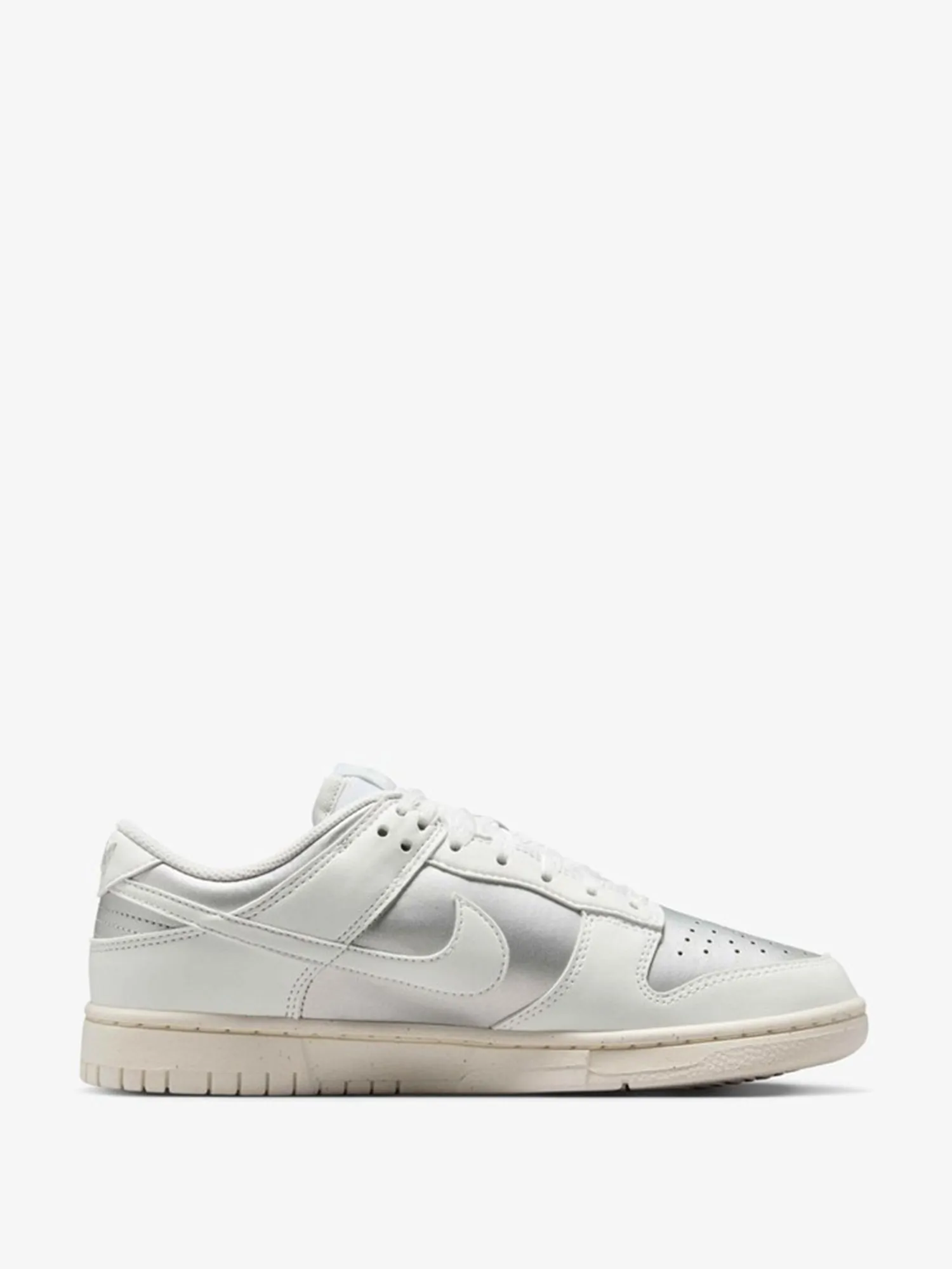 Кроссовки женские Nike W NIKE DUNK LOW NEXT NATURE белые IB7311